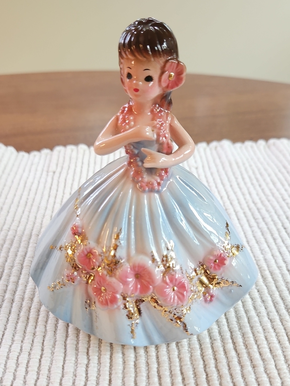 VTG Josef Originals "Holiday in Hawaii" Figurine - MINT Condition